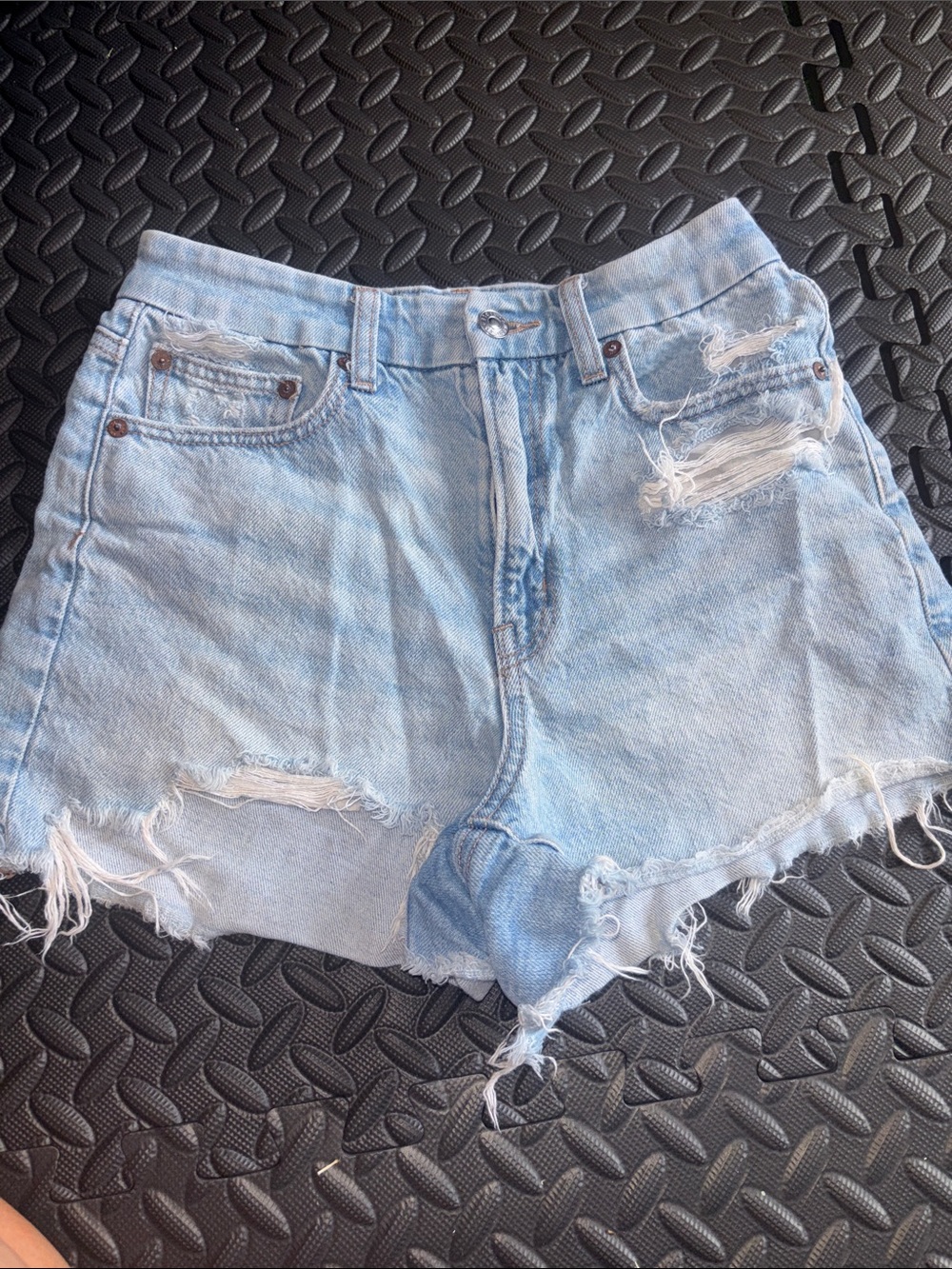 American Eagle Light Blue Distressed Denim Shorts - Women